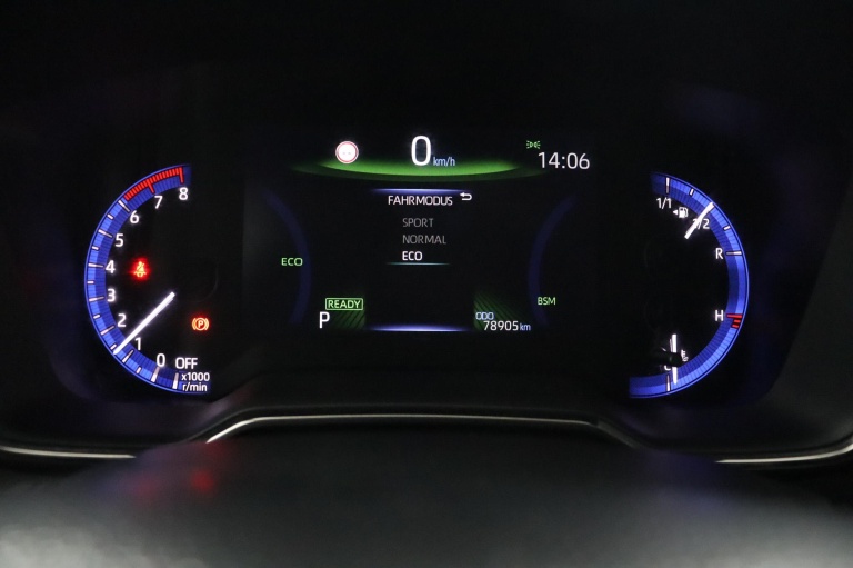 Toyota Corolla - 2.0 High Power Hybrid First Edition 67