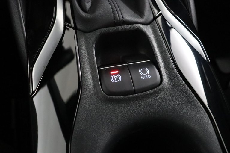 Toyota Corolla - 2.0 High Power Hybrid First Edition 68