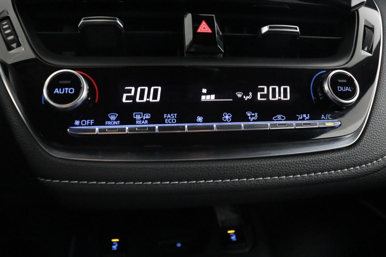 Toyota Corolla - 2.0 High Power Hybrid First Edition 7