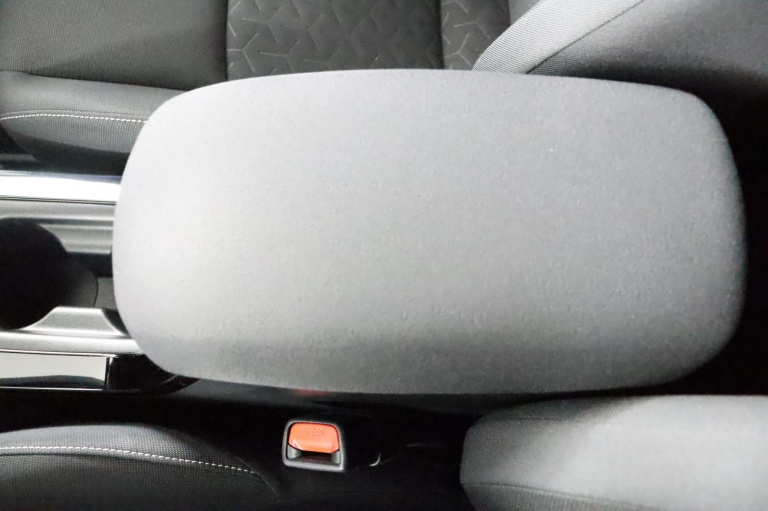 Toyota Corolla - 2.0 High Power Hybrid First Edition 70