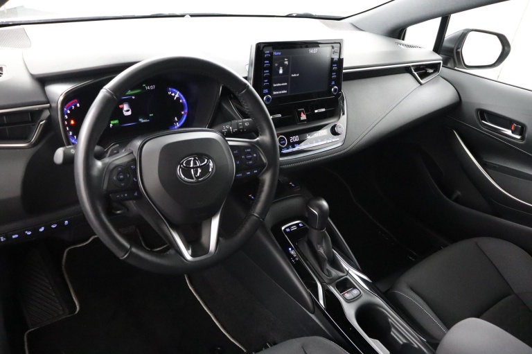 Toyota Corolla - 2.0 High Power Hybrid First Edition 72