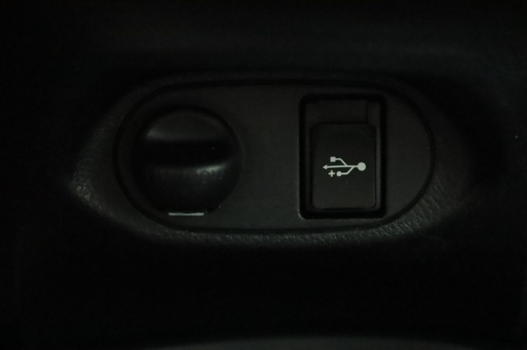 Toyota Yaris - 1.5 Hybrid Trend 31