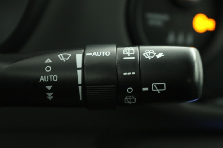 Toyota Yaris - 1.5 Hybrid Trend 34