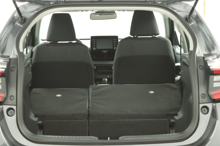 Toyota Yaris - 1.5 Hybrid Dynamic 26