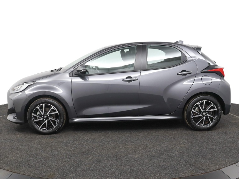 Toyota Yaris - 1.5 Hybrid Dynamic 3