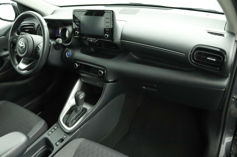 Toyota Yaris - 1.5 Hybrid Dynamic 41