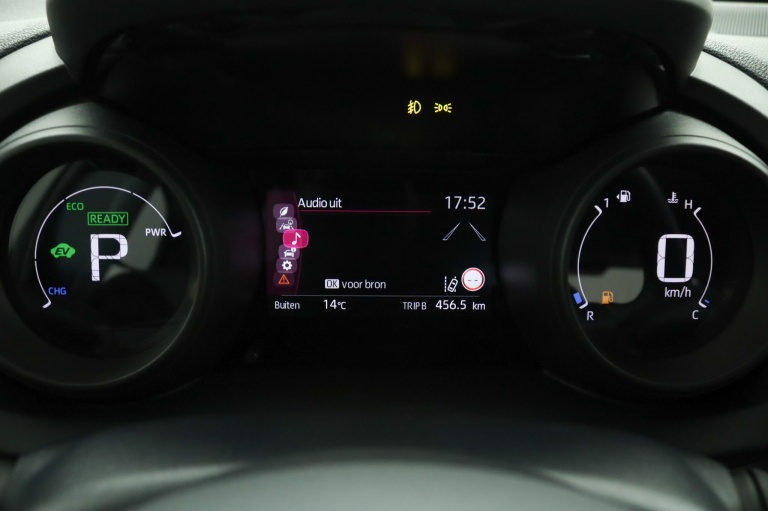 Toyota Yaris - 1.5 Hybrid Dynamic 46