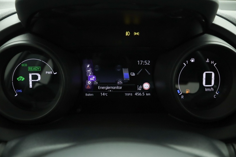 Toyota Yaris - 1.5 Hybrid Dynamic 48