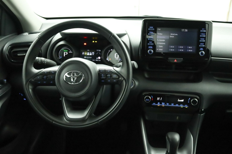 Toyota Yaris - 1.5 Hybrid Dynamic 64