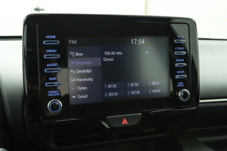 Toyota Yaris - 1.5 Hybrid Dynamic 8