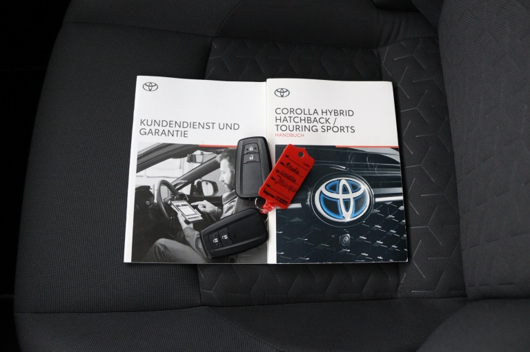 Toyota Corolla Touring Sports - 2.0 Hybrid Dynamic 11