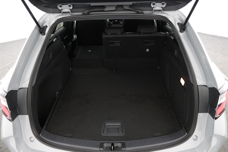 Toyota Corolla Touring Sports - 2.0 Hybrid Dynamic 25