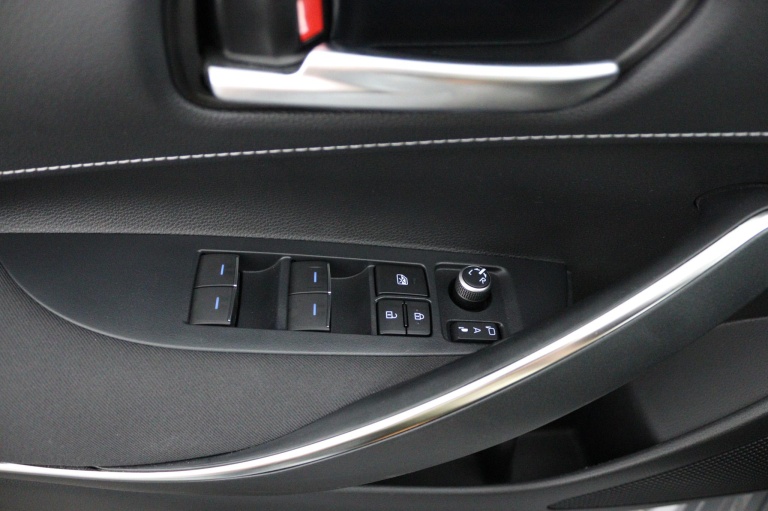 Toyota Corolla Touring Sports - 2.0 Hybrid Dynamic 28