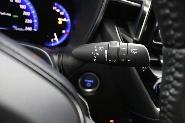 Toyota Corolla Touring Sports - 2.0 Hybrid Dynamic 31