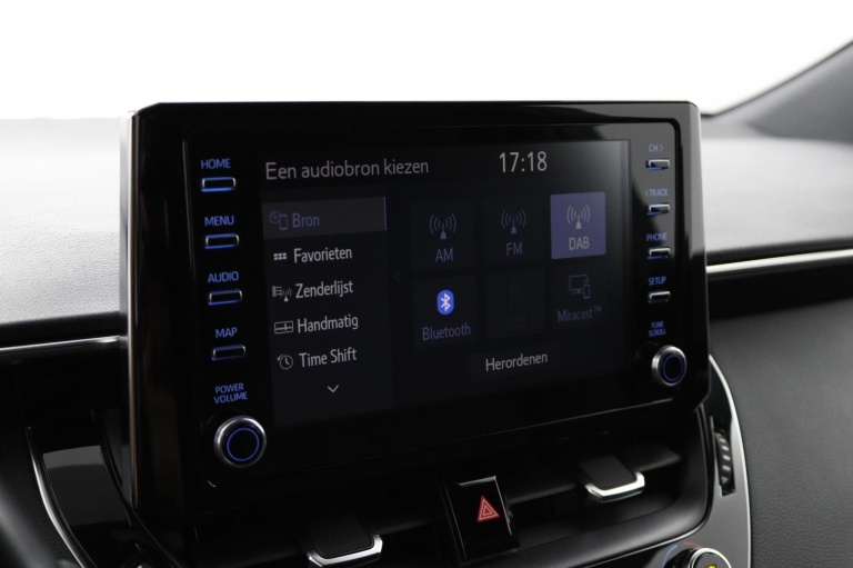 Toyota Corolla Touring Sports - 2.0 Hybrid Dynamic 8