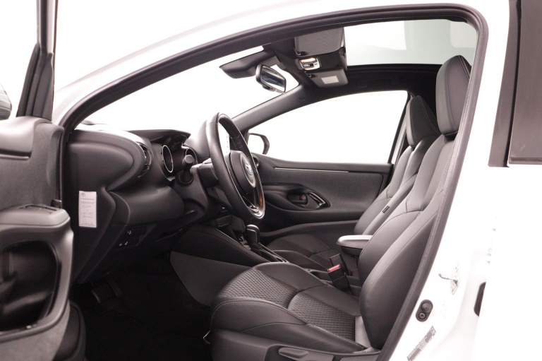 Toyota Yaris - 1.5 Hybrid Executive 17