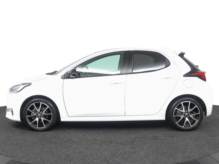 Toyota Yaris - 1.5 Hybrid Executive 3