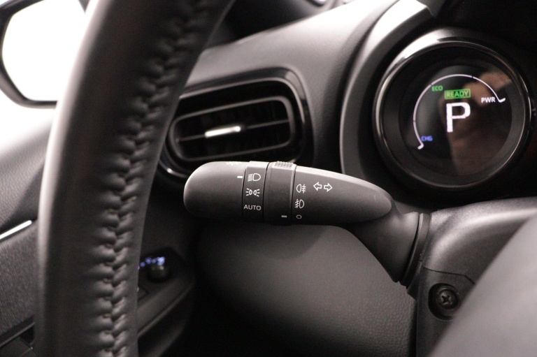 Toyota Yaris - 1.5 Hybrid Executive 30