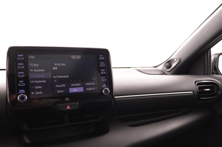 Toyota Yaris - 1.5 Hybrid Executive 8