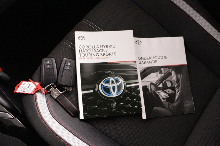 Toyota Corolla - 2.0 Hybrid GR-Sport 11