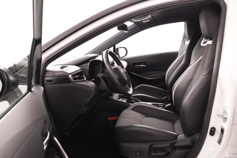 Toyota Corolla - 2.0 Hybrid GR-Sport 17