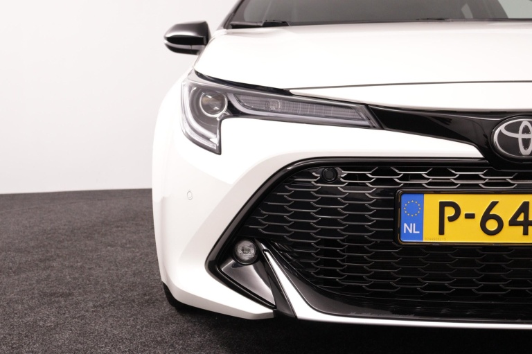 Toyota Corolla - 2.0 Hybrid GR-Sport 38