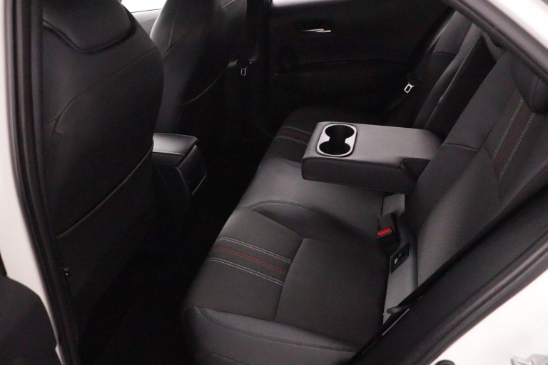 Toyota Corolla - 2.0 Hybrid GR-Sport 39