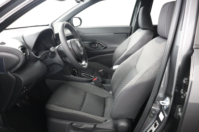 Toyota Yaris Cross - 1.5 Hybrid 130 Dynamic 16