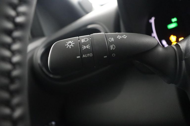 Toyota Yaris Cross - 1.5 Hybrid 130 Dynamic 29