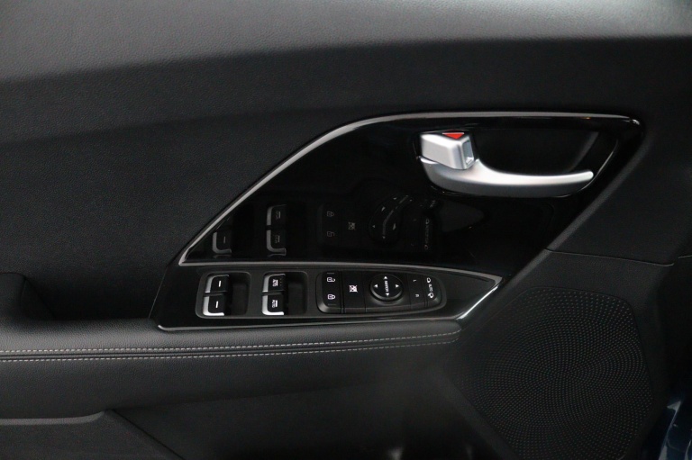 Kia Niro - 1.6 GDi Hybrid ExecutiveLine 24