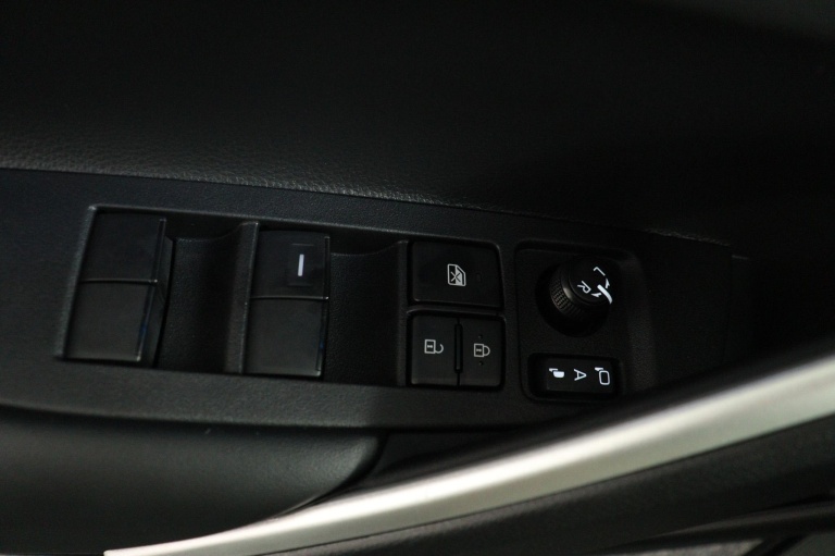 Toyota Corolla Cross - Hybrid 140 Dynamic 28