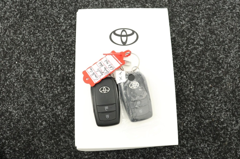 Toyota Corolla Cross - Hybrid 140 Dynamic 9