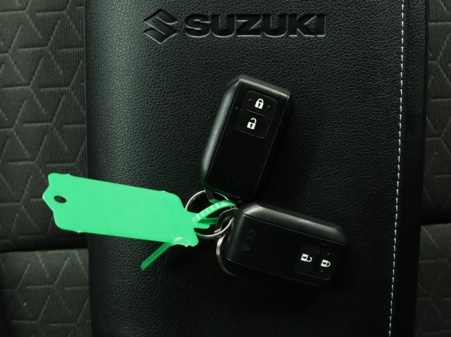 Suzuki Swift - 1.2 Select Smart Hybrid