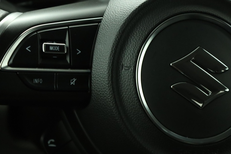 Suzuki Swift - 1.2 Select Smart Hybrid 17