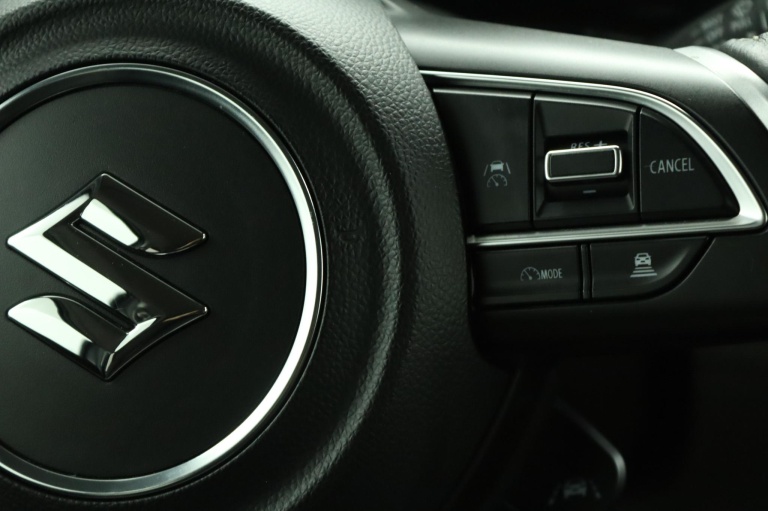 Suzuki Swift - 1.2 Select Smart Hybrid 18