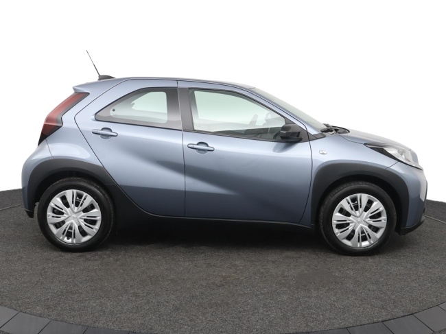 Toyota Aygo X - 1.0 VVT-i MT Play