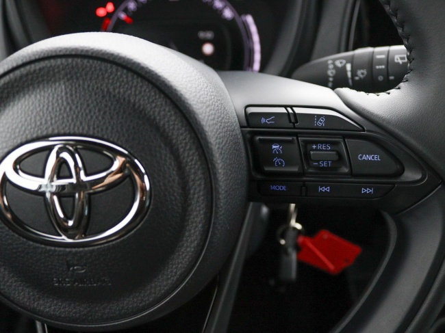 Toyota Aygo X - 1.0 VVT-i MT Play