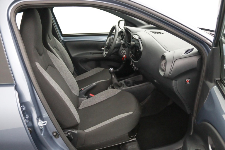 Toyota Aygo X - 1.0 VVT-i MT Play 22