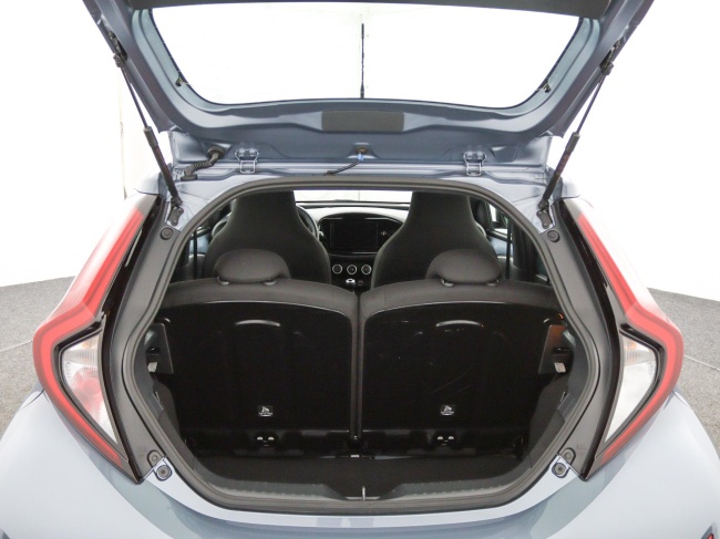 Toyota Aygo X - 1.0 VVT-i MT Play