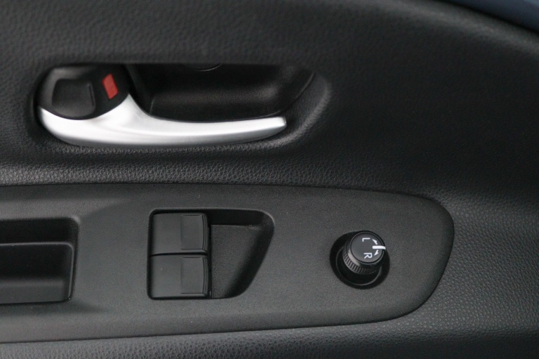 Toyota Aygo X - 1.0 VVT-i MT Play 28