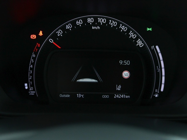 Toyota Aygo X - 1.0 VVT-i MT Play