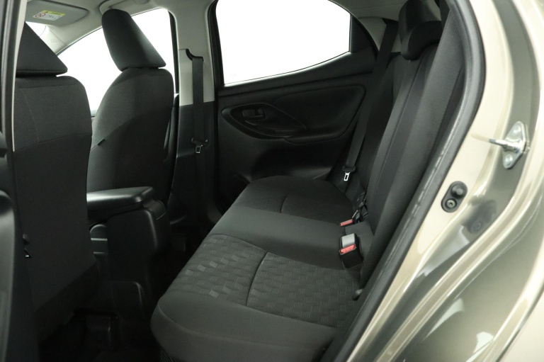 Toyota Yaris - 1.5 Hybrid 115 First Edition 18