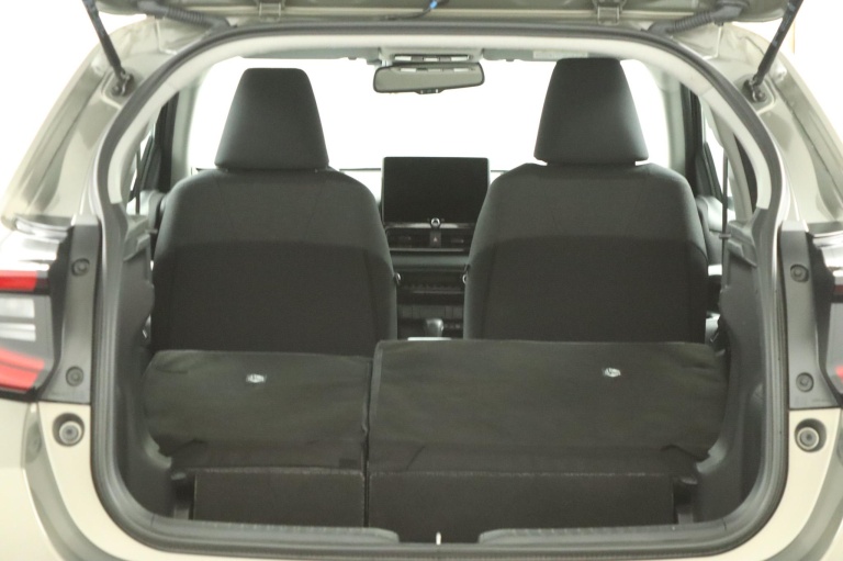 Toyota Yaris - 1.5 Hybrid 115 First Edition 26