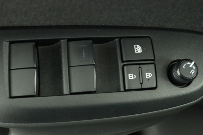 Toyota Yaris - 1.5 Hybrid 115 First Edition 29