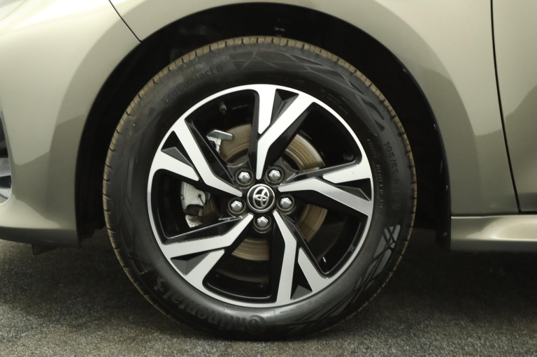 Toyota Yaris - 1.5 Hybrid 115 First Edition 38