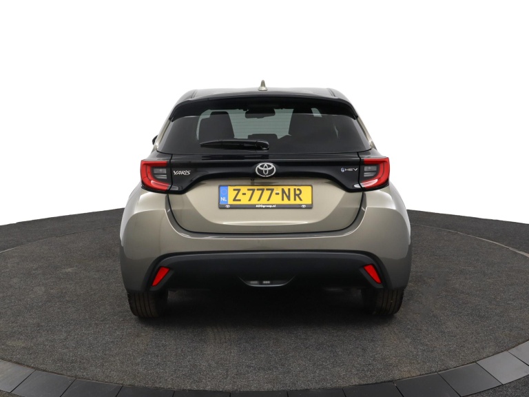 Toyota Yaris - 1.5 Hybrid 115 First Edition 67