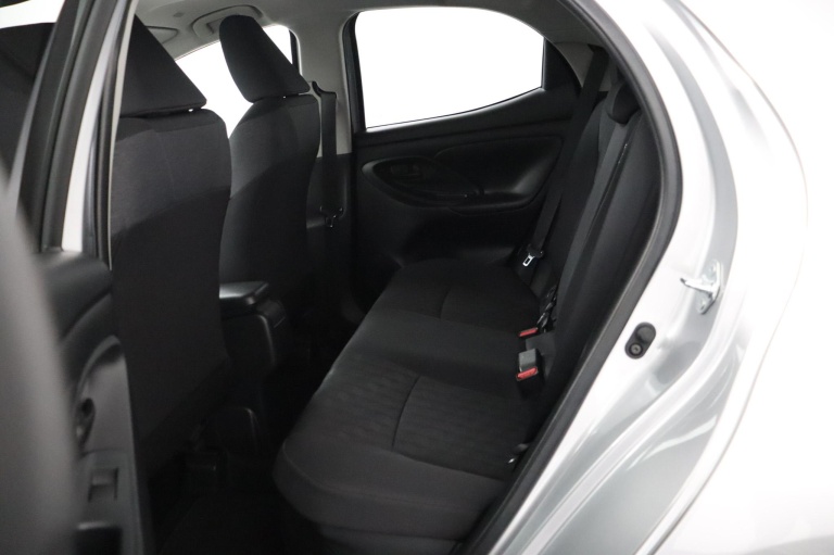 Toyota Yaris - 1.5 Hybrid 115 First Edition 17