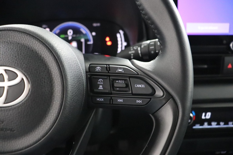 Toyota Yaris - 1.5 Hybrid 115 First Edition 19