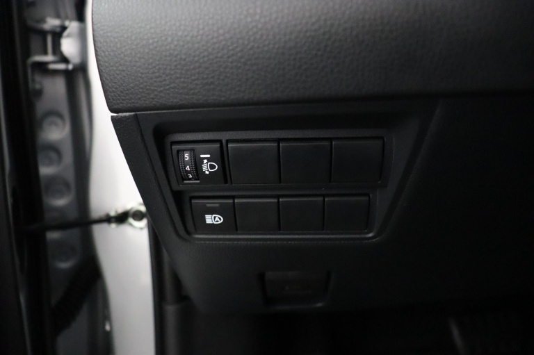 Toyota Yaris - 1.5 Hybrid 115 First Edition 28