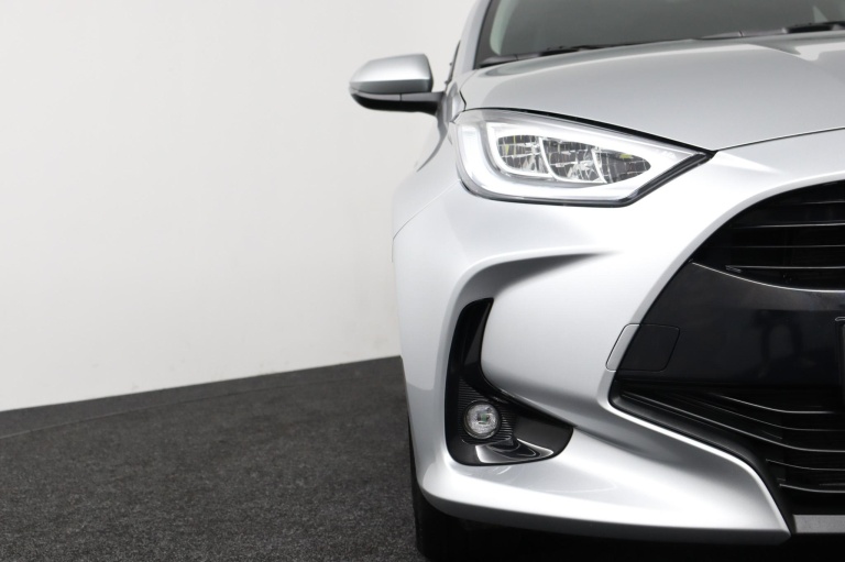 Toyota Yaris - 1.5 Hybrid 115 First Edition 34